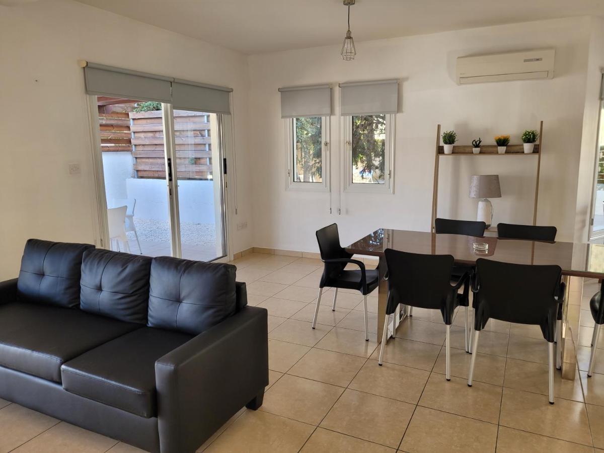 Elean Villa Paphos ภายนอก รูปภาพ
