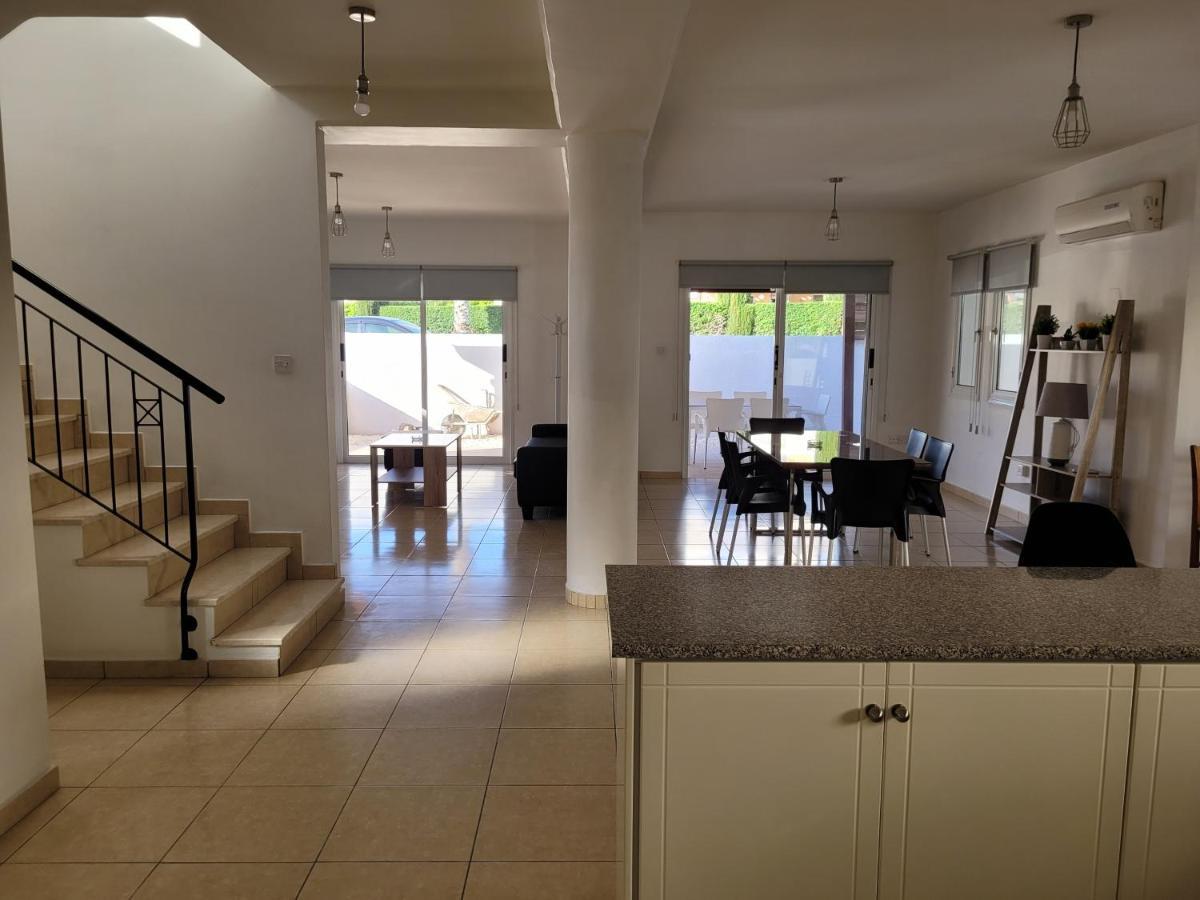 Elean Villa Paphos ภายนอก รูปภาพ