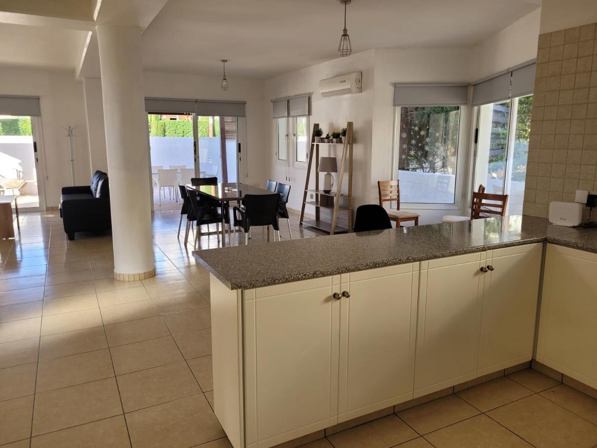 Elean Villa Paphos ภายนอก รูปภาพ