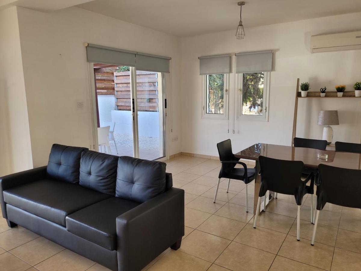 Elean Villa Paphos ภายนอก รูปภาพ