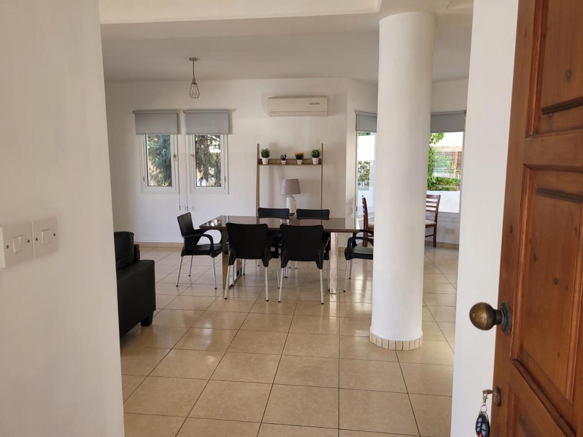 Elean Villa Paphos ภายนอก รูปภาพ